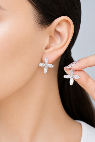Arete con flor con pedreria ER06010