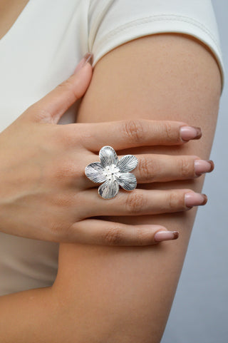 Anillo de flor chunky plateado RA04001