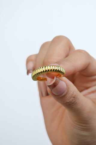 Anillo chunky con lineas RA01006