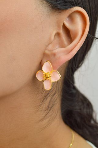Arete esmaltado de flor color rosa ER05035
