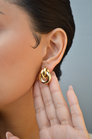 Arete circular con nudo ER05005