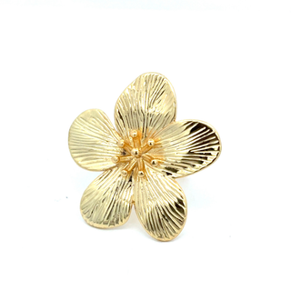 Anillo estilo chunky de flor dorada con detalles en cada petalo RA04-024