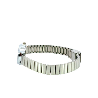 Reloj ovaldo naidu plateado diseño minimalista SB1601