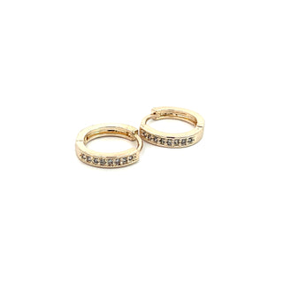Huggie fila de zirconias ER03035